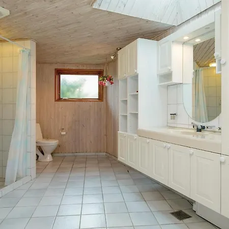 Vakantiehuis Amazing In Hadsund With Sauna Als